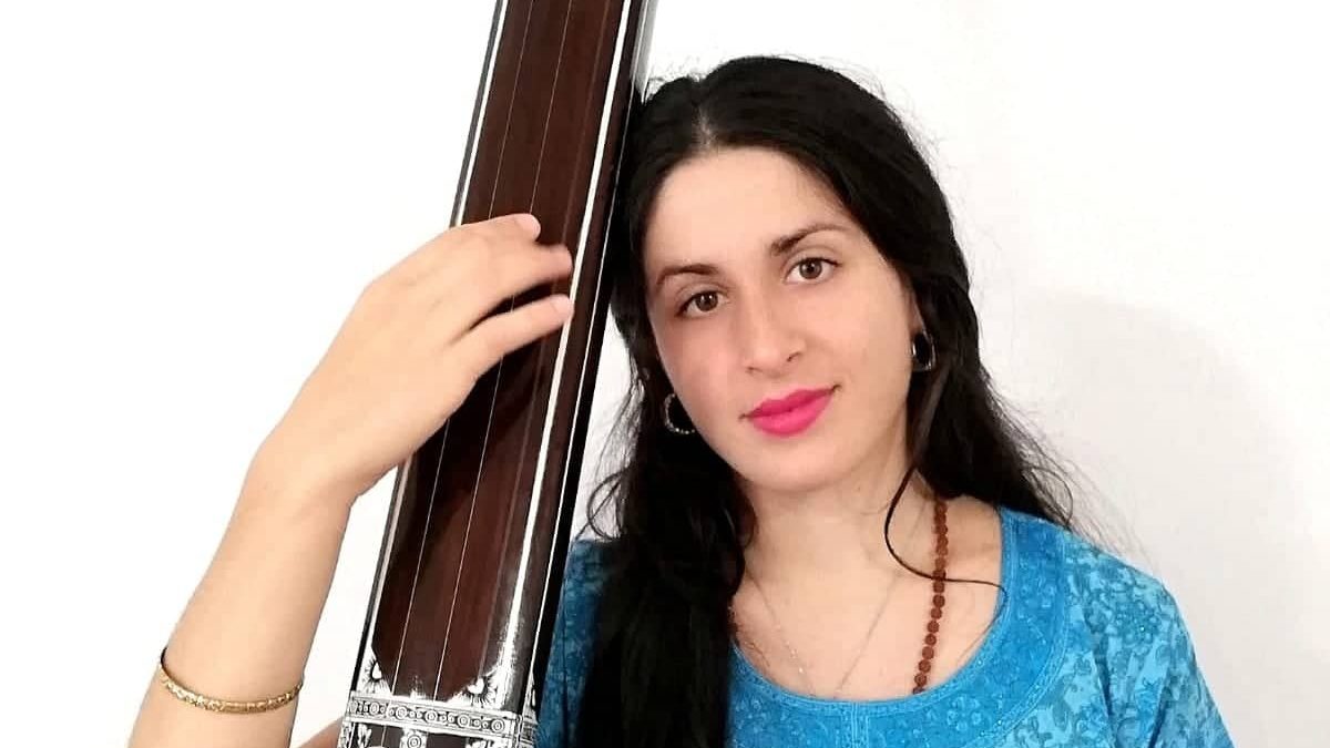 indian chant - singing - harikirtan
